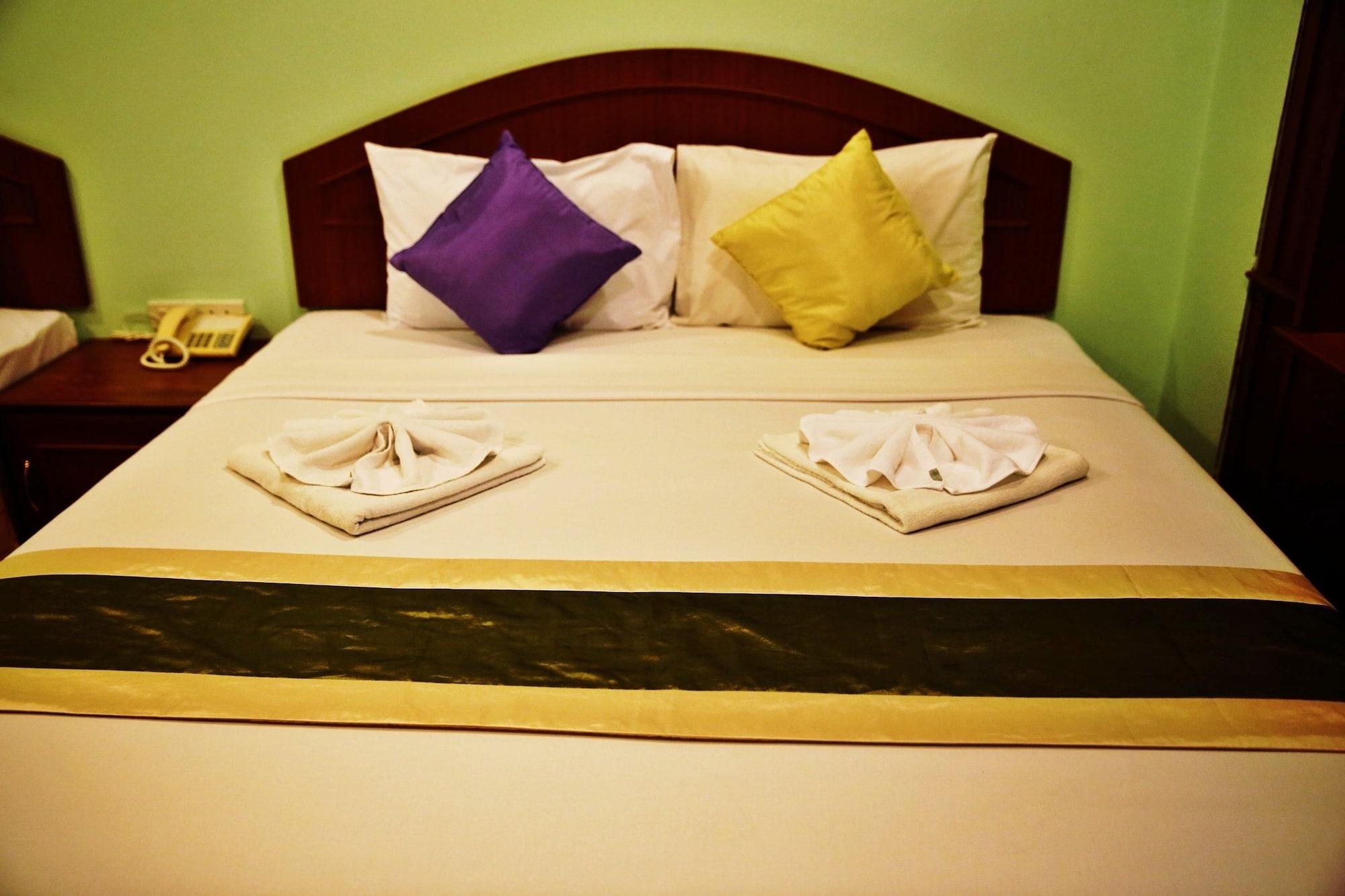 Baan Ss Karon Hotel Exterior photo